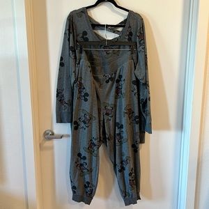 Torrid Disney Mickey Mouse Sweatshirt & Jogger Set 3X